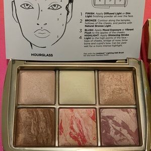 Hourglass AMBIENT™ LIGHTING EDIT – SCULPTURE